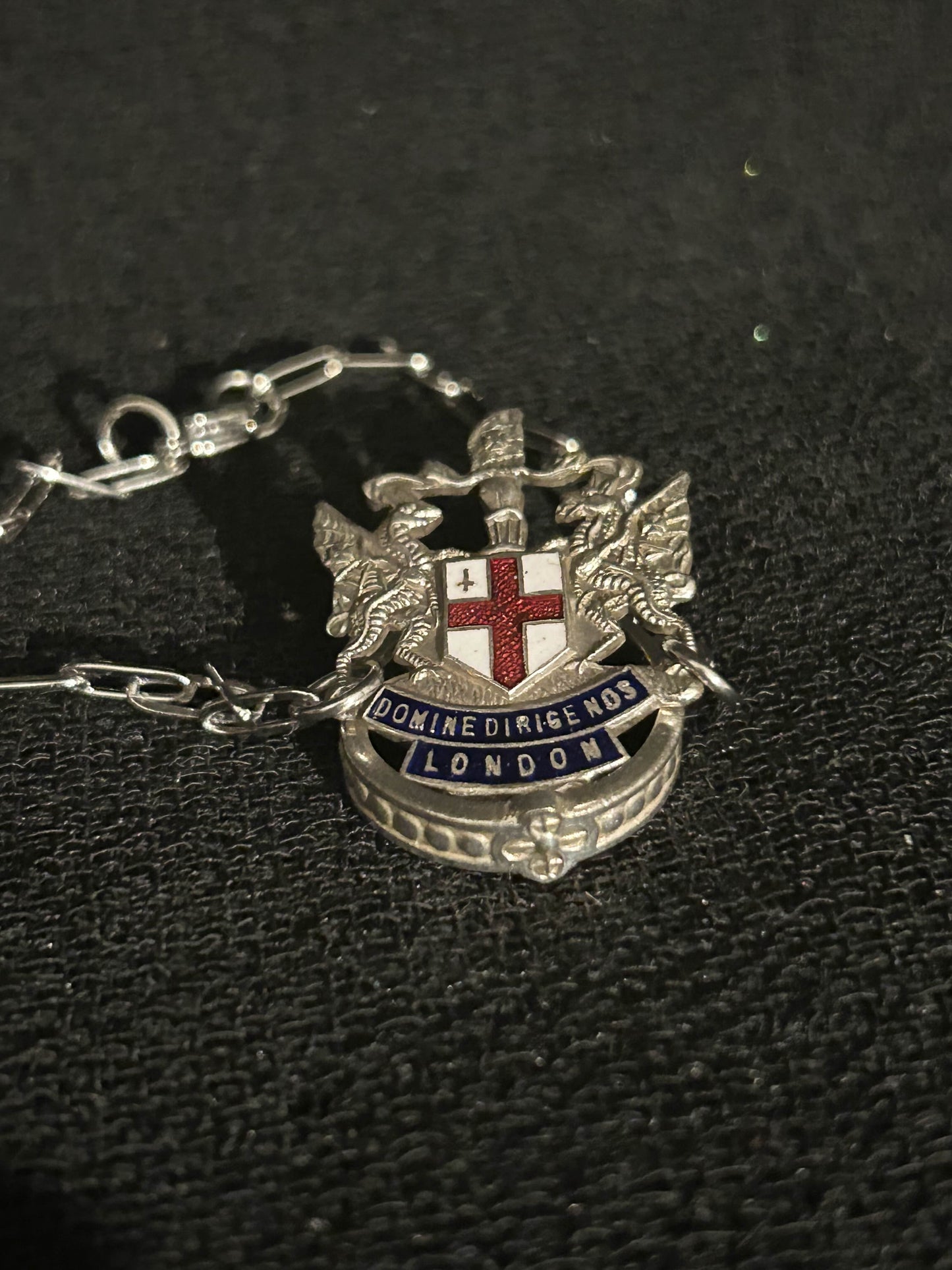 England Ring og Armbånd